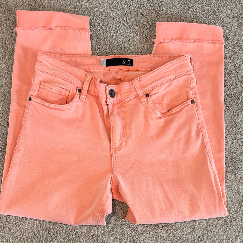 Kut from the Kloth Women's Peach Ankle Jeans.